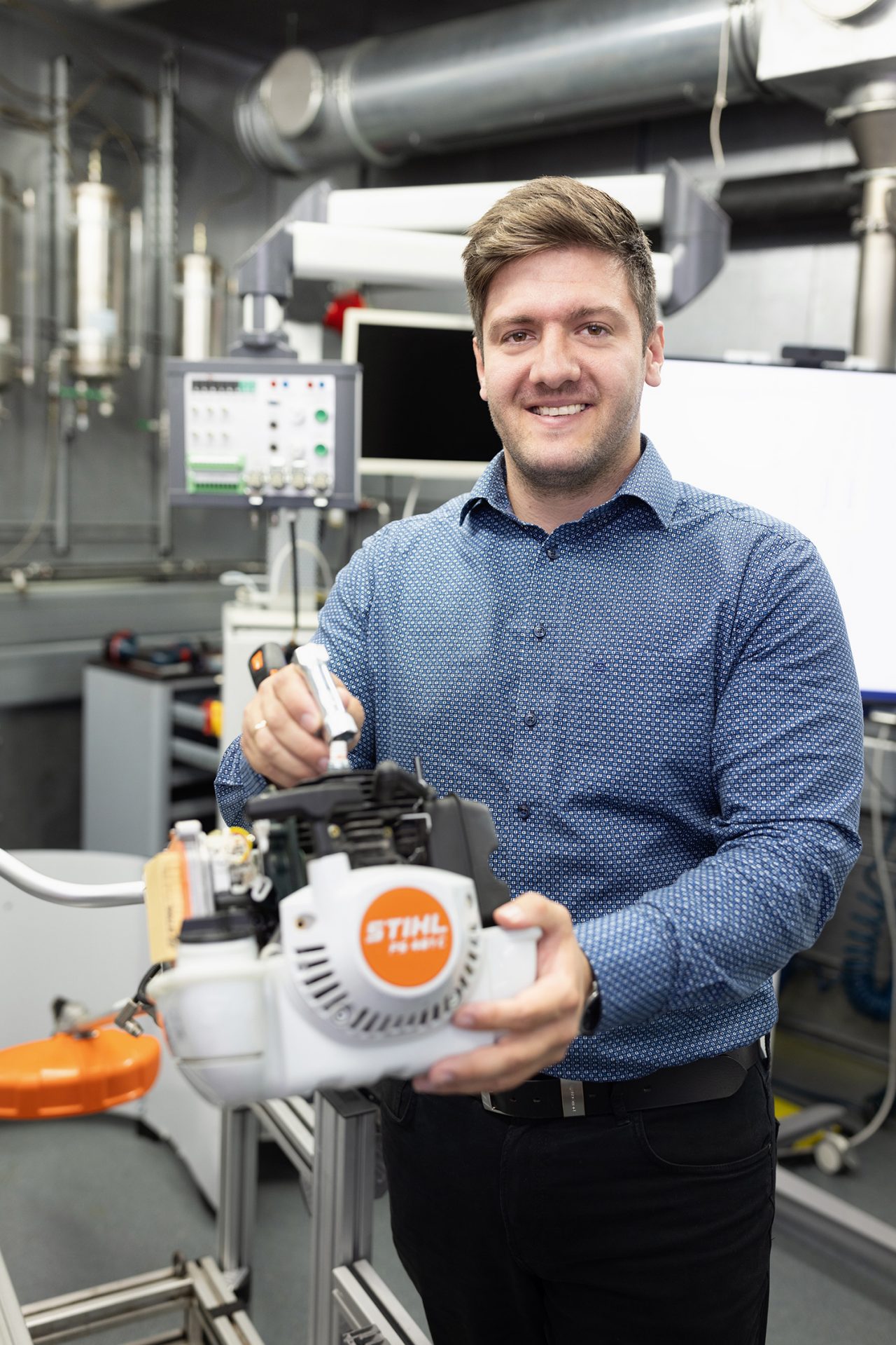Stefan Kaats (2/CYF-ka) works in the area of Functional Development for landscape maintenance products, where he can contribute his knowledge equally for both drive technologies.